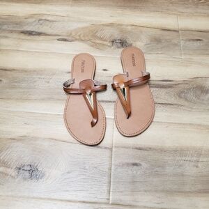 Maurcies Brown Sandals Flip Flop Size 8